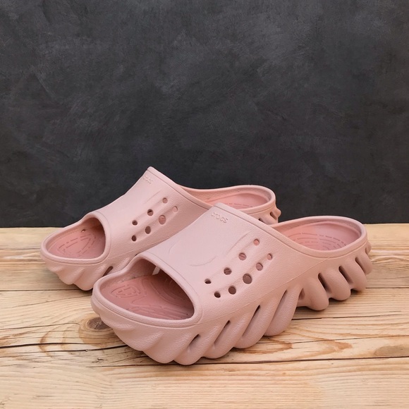 Crocs Echo Slide - Picture 10 of 16